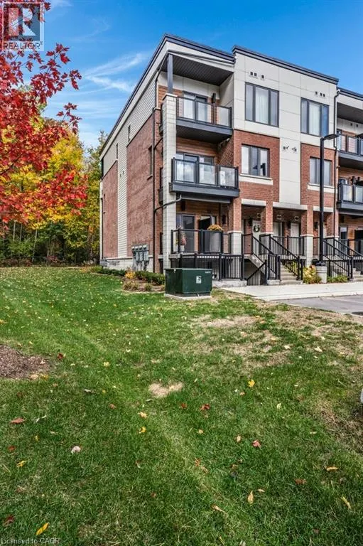 25 ISHERWOOD Avenue Unit# 32, #32