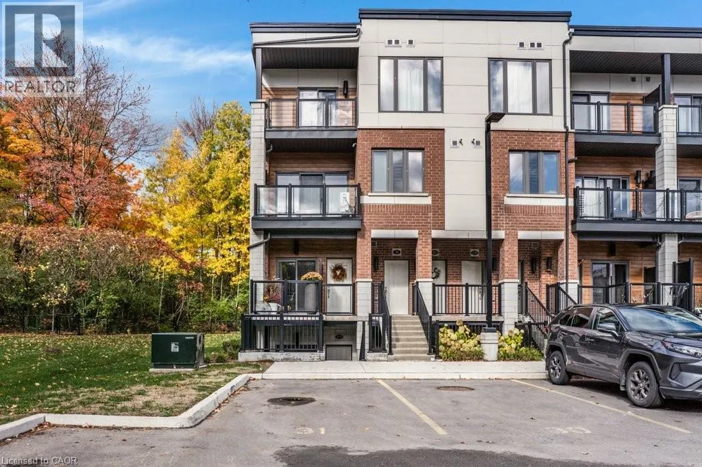 25 ISHERWOOD Avenue Unit# 32, #32