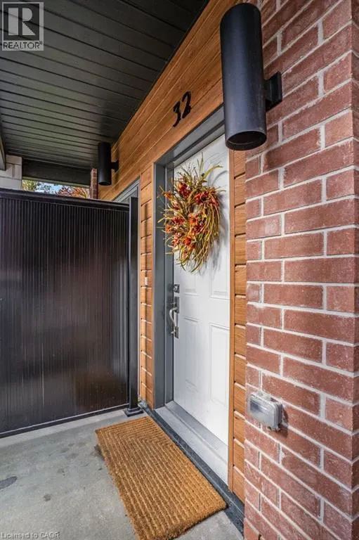 25 ISHERWOOD Avenue Unit# 32, #32