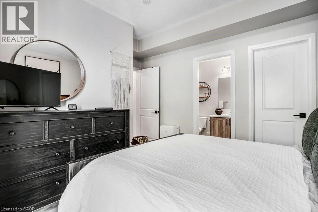 25 ISHERWOOD Avenue Unit# 32, #32