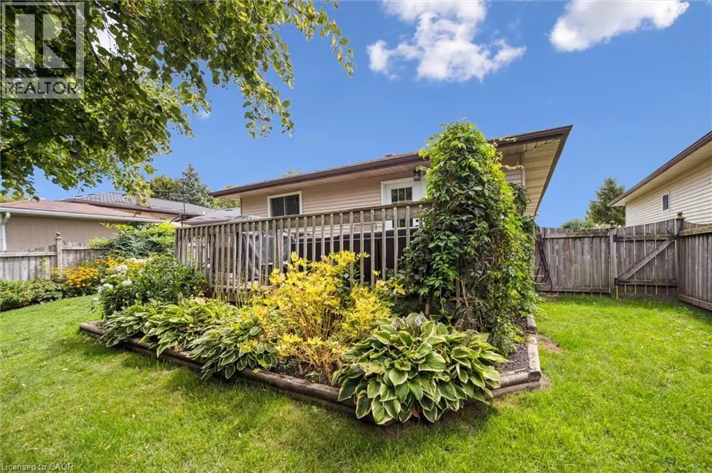 7 EASTVIEW Drive