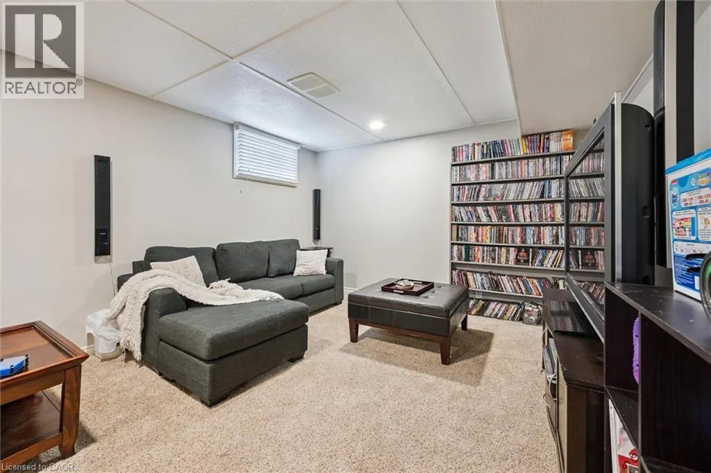 7 EASTVIEW Drive