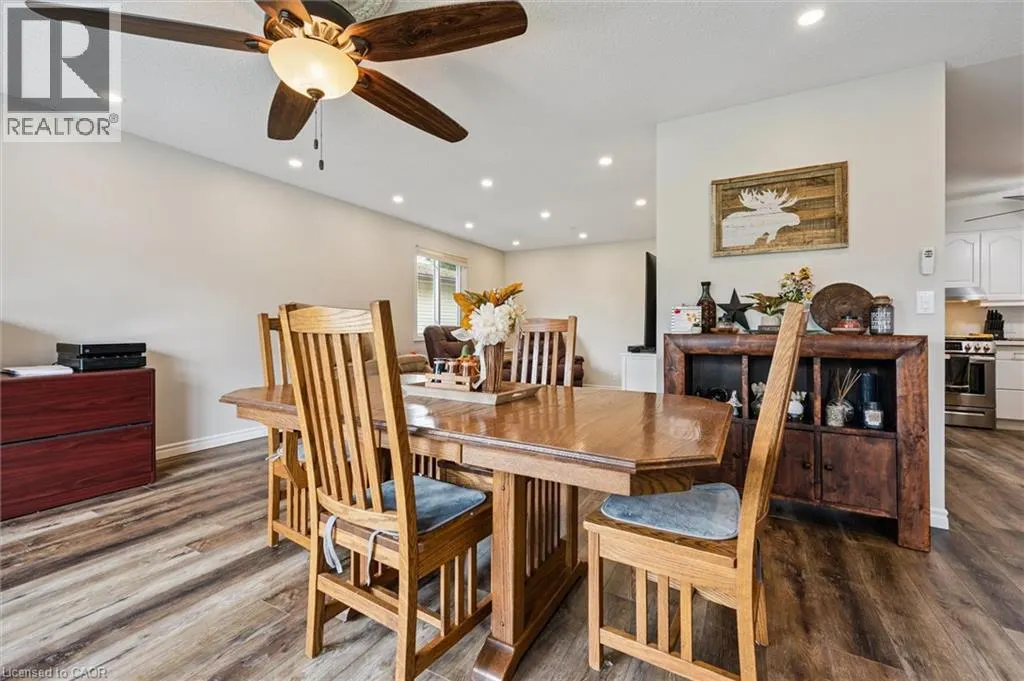 7 EASTVIEW Drive