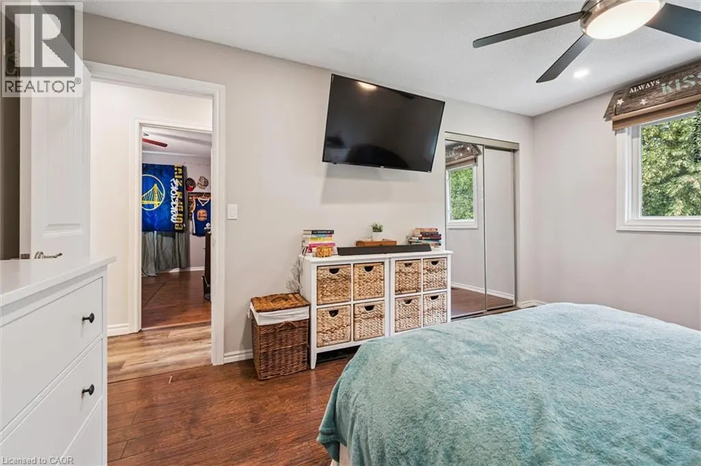 7 EASTVIEW Drive