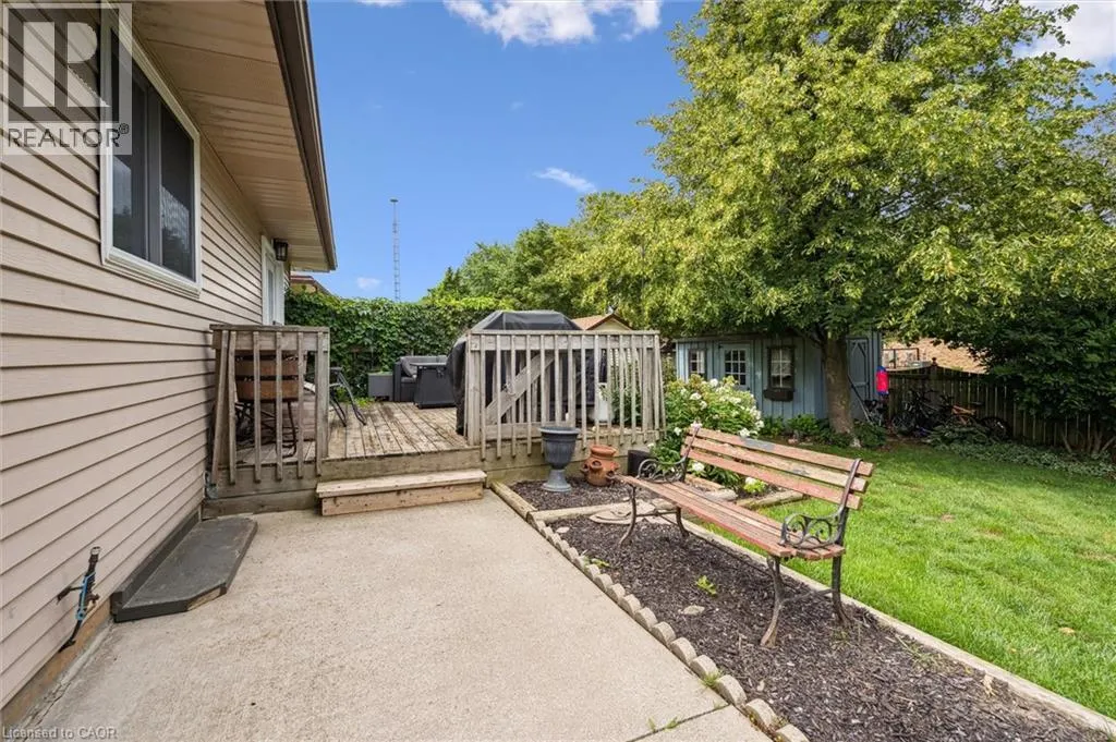 7 EASTVIEW Drive