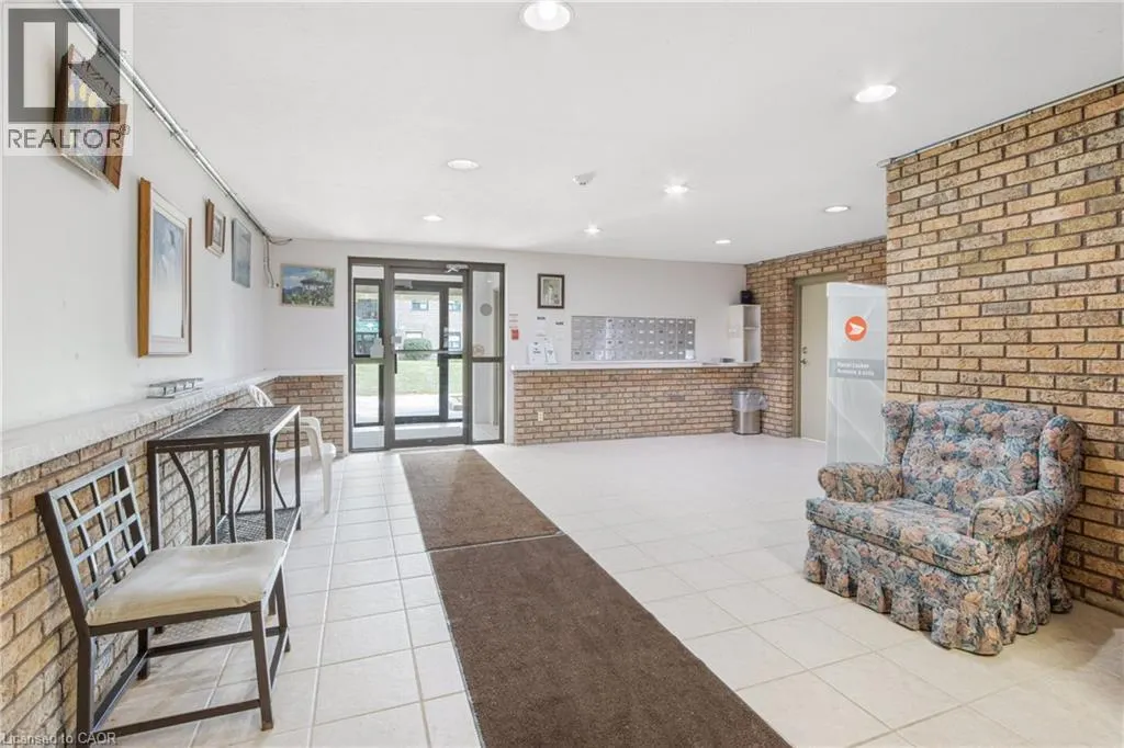 150 PARK Avenue E Unit# 104, #104