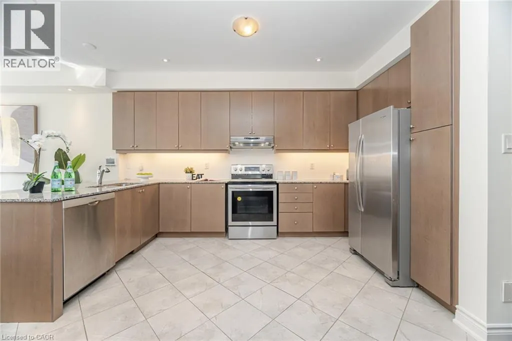 7 LADY EVELYN Crescent