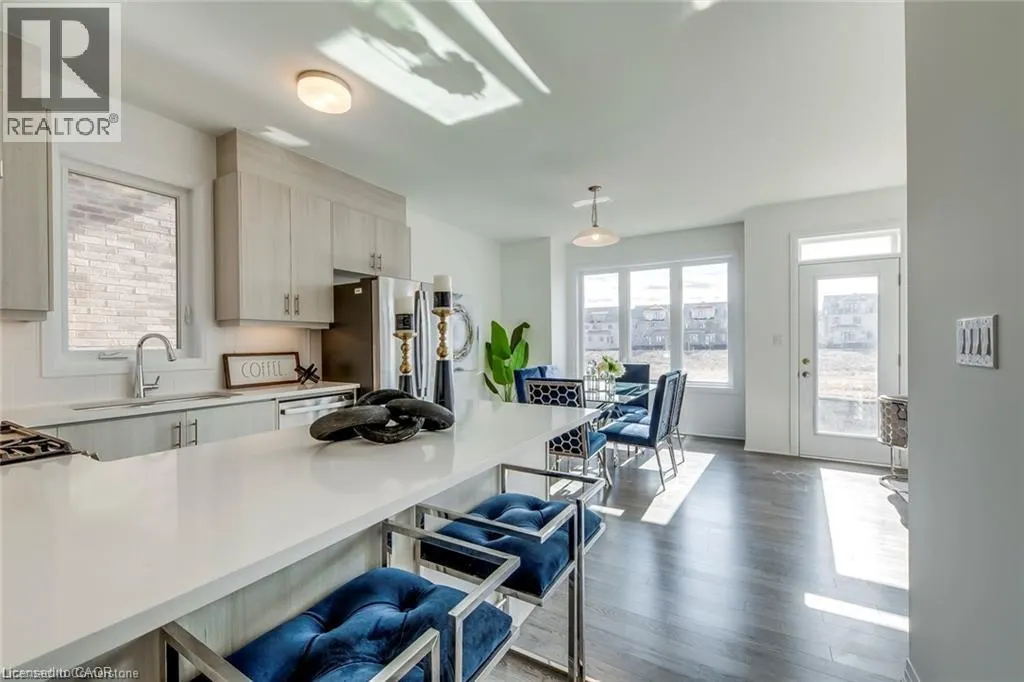 3262 CRYSTAL Drive