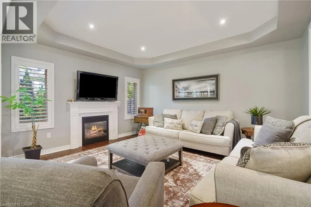333 VALRIDGE Drive