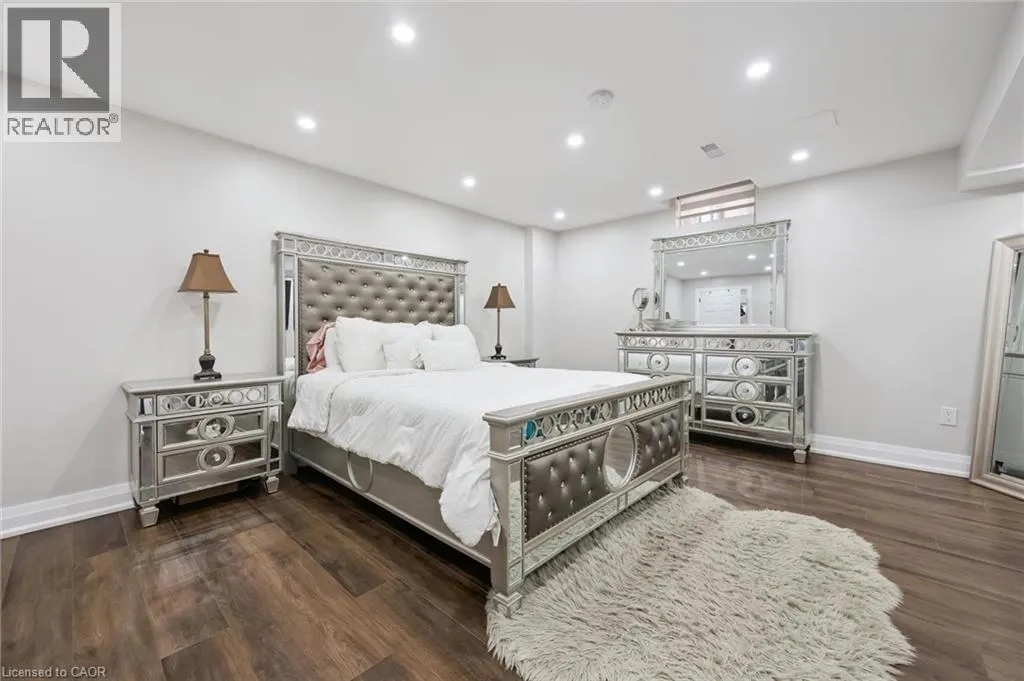 38 CAPE DORSET Crescent