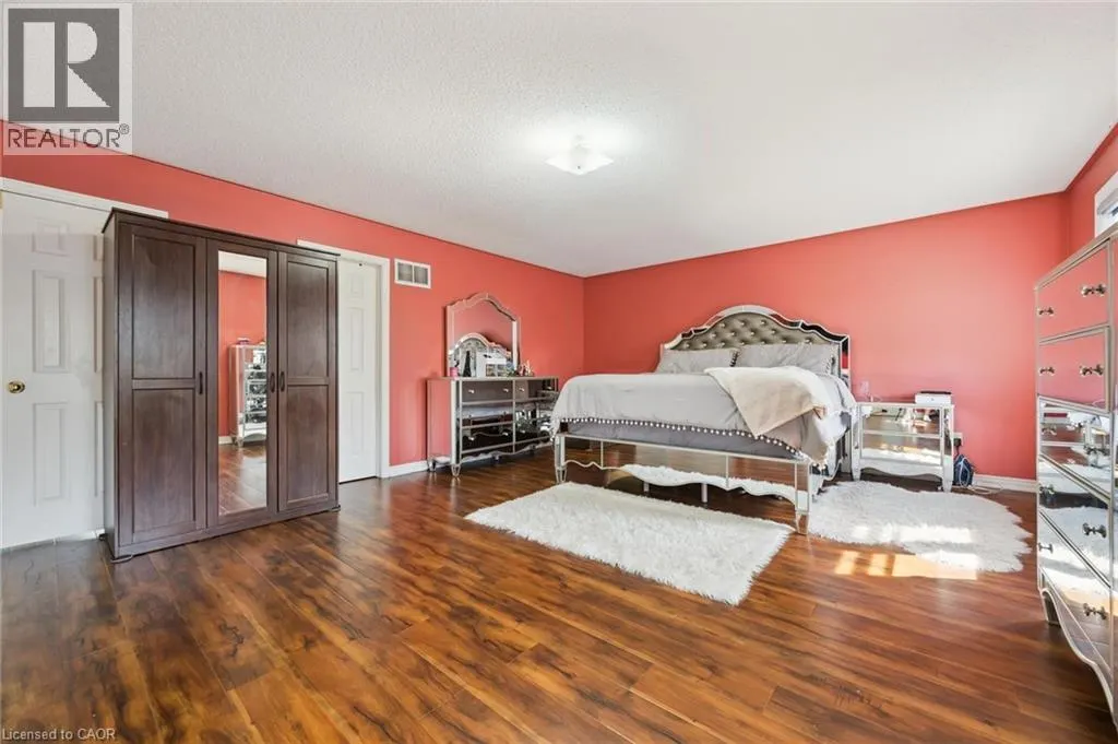 38 CAPE DORSET Crescent