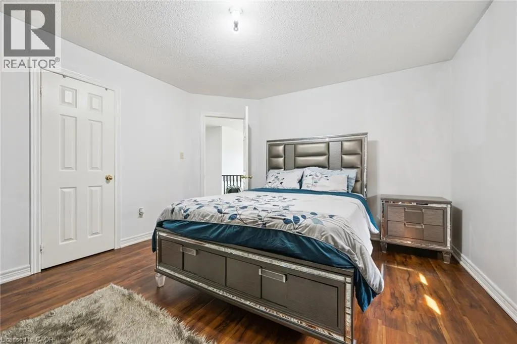 38 CAPE DORSET Crescent