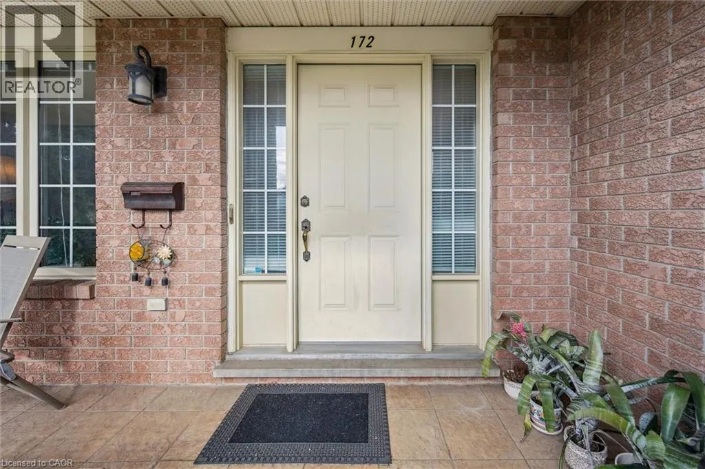 172 MAYBERRY Court