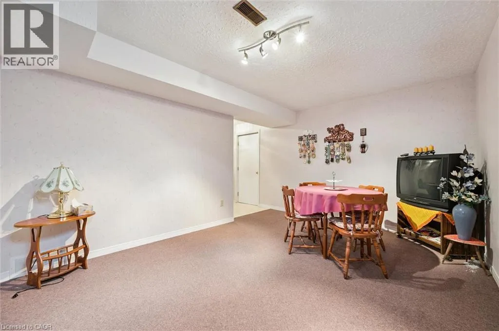 172 MAYBERRY Court