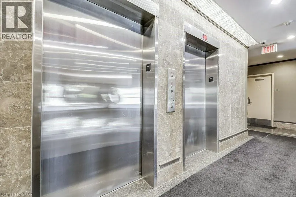 67 CAROLINE Street S Unit# 9D, #9D