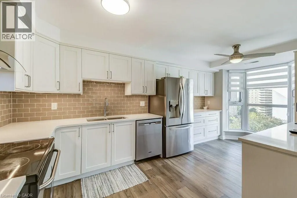 67 CAROLINE Street S Unit# 9D, #9D