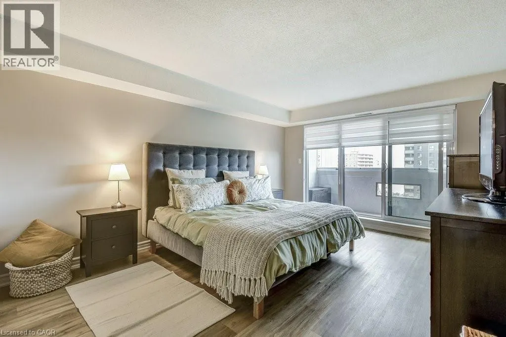 67 CAROLINE Street S Unit# 9D, #9D