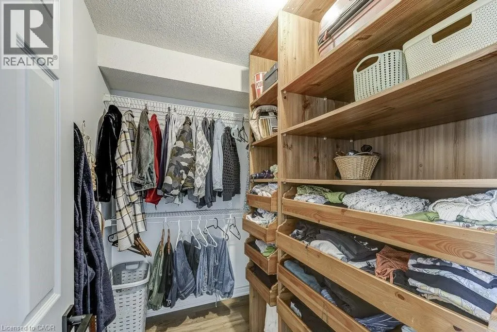 67 CAROLINE Street S Unit# 9D, #9D
