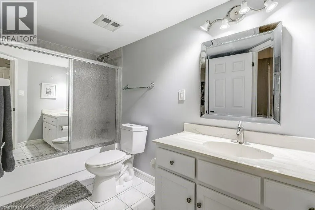 67 CAROLINE Street S Unit# 9D, #9D