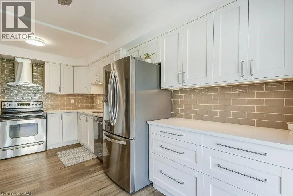 67 CAROLINE Street S Unit# 9D, #9D