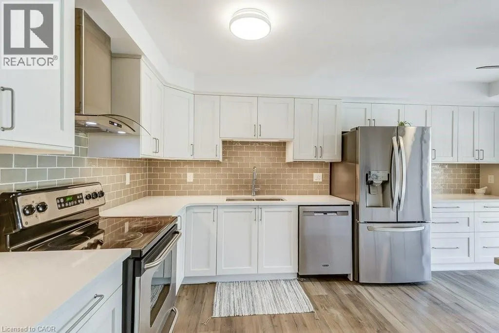 67 CAROLINE Street S Unit# 9D, #9D