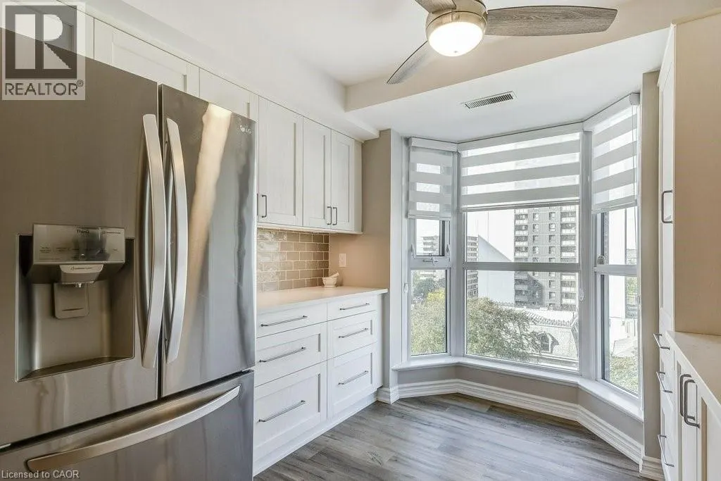 67 CAROLINE Street S Unit# 9D, #9D