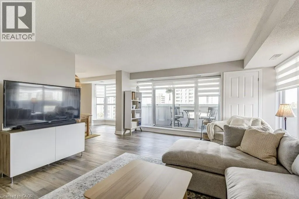 67 CAROLINE Street S Unit# 9D, #9D