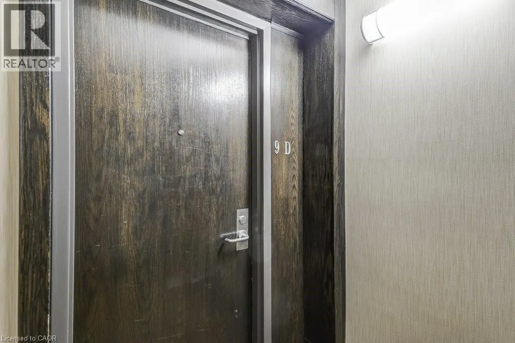 67 CAROLINE Street S Unit# 9D, #9D
