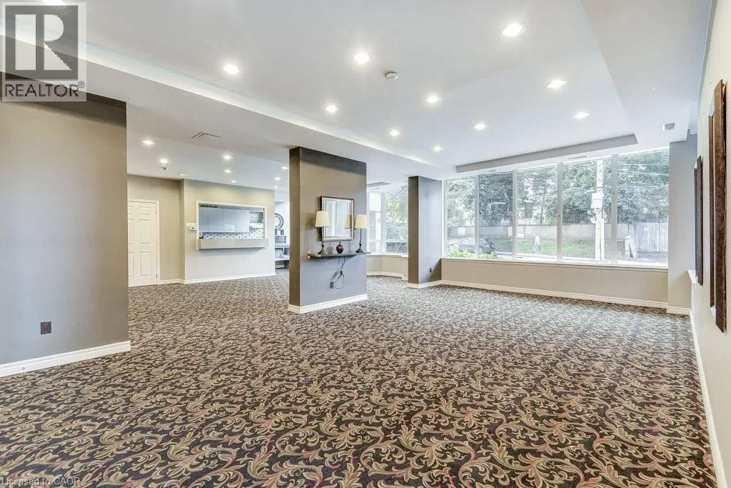 67 CAROLINE Street S Unit# 9D, #9D