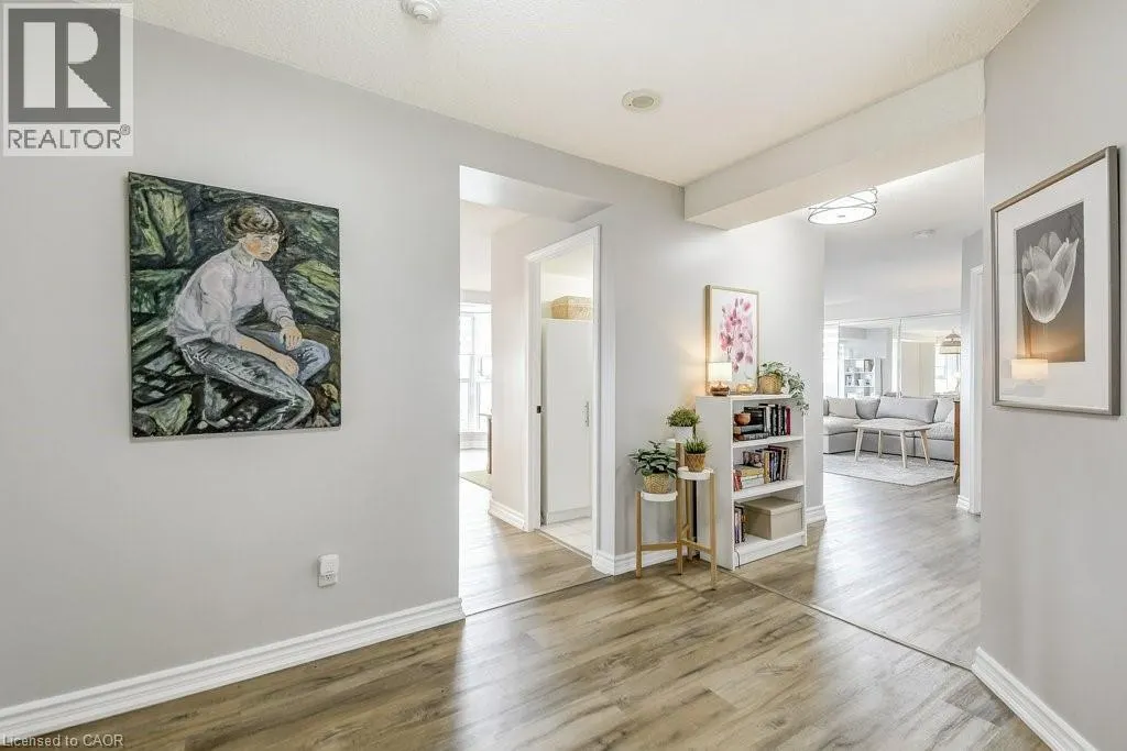 67 CAROLINE Street S Unit# 9D, #9D