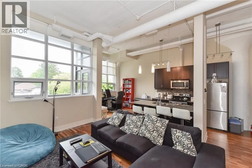112 BENTON Street Unit# 306, #306