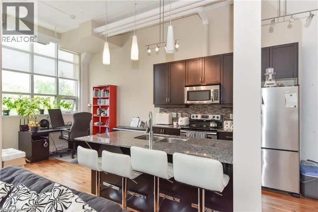 112 BENTON Street Unit# 306, #306