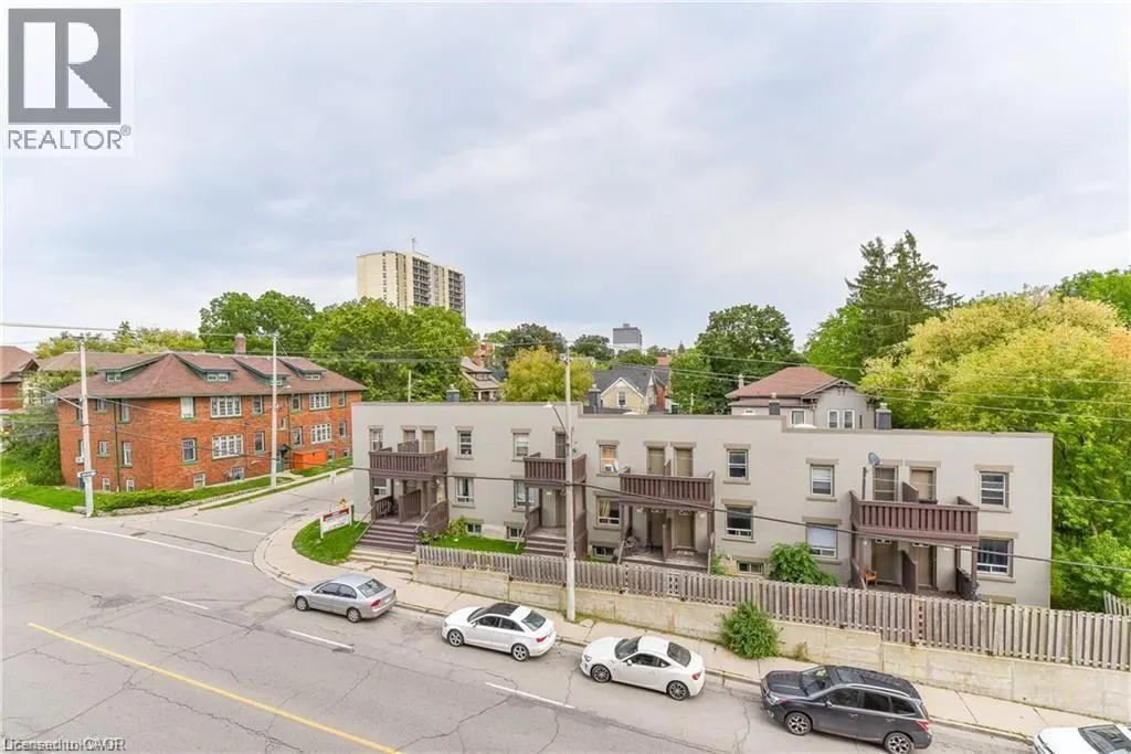 112 BENTON Street Unit# 306, #306