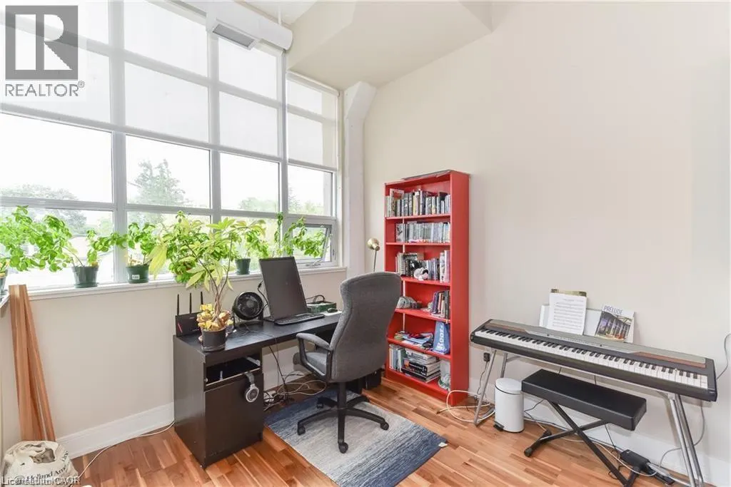 112 BENTON Street Unit# 306, #306