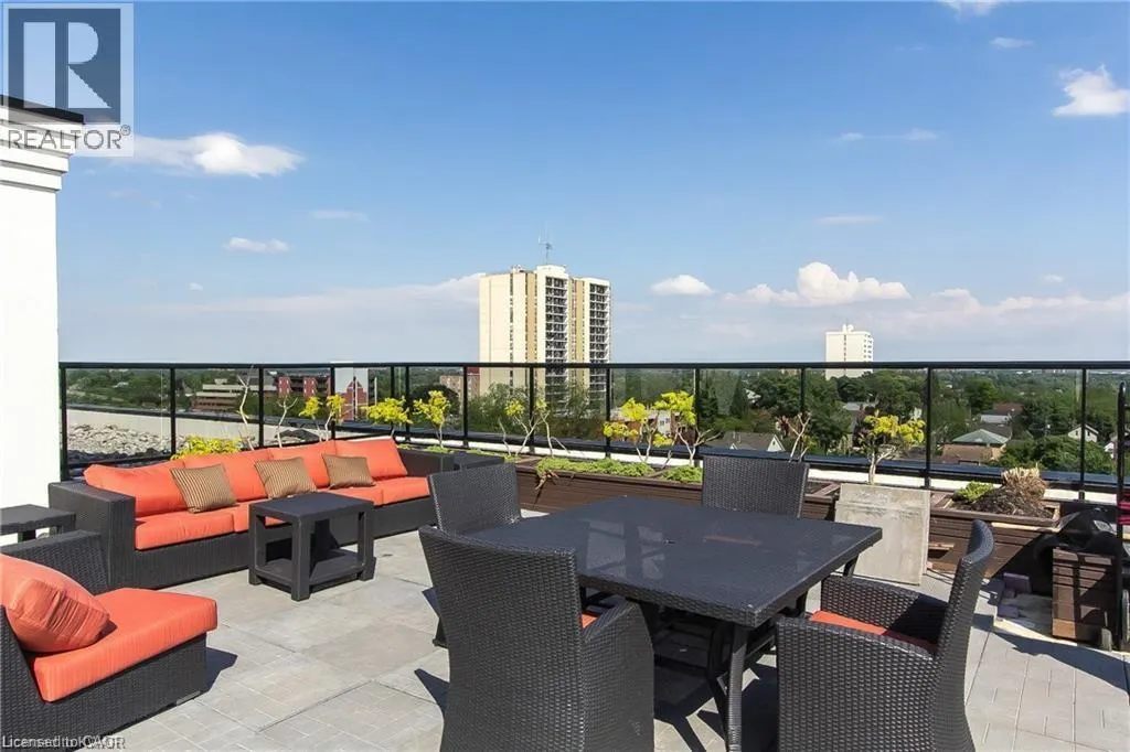 112 BENTON Street Unit# 306, #306