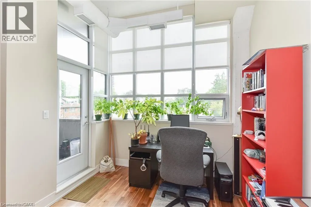 112 BENTON Street Unit# 306, #306