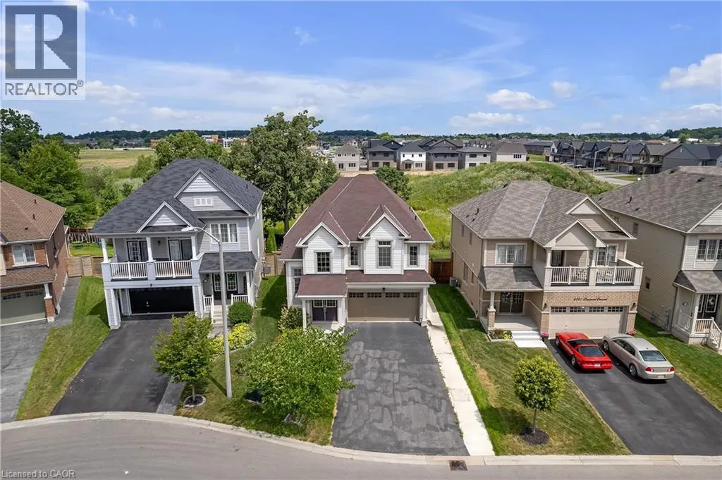 8561 DOGWOOD Crescent