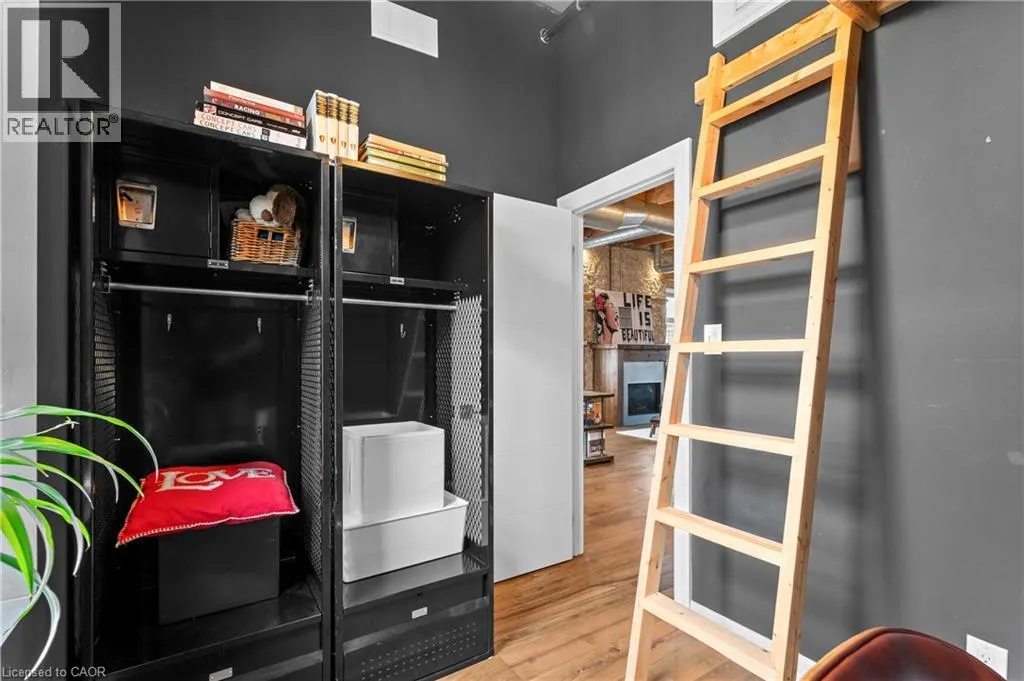 25 CONCESSION Street Unit# 201, #201