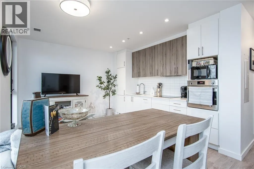 181 KING Street S Unit# 1605, #1605