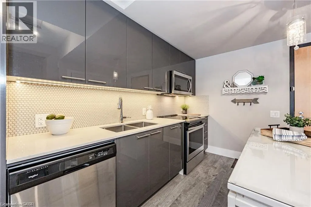 15 PRINCE ALBERT Boulevard Unit# 405, #405