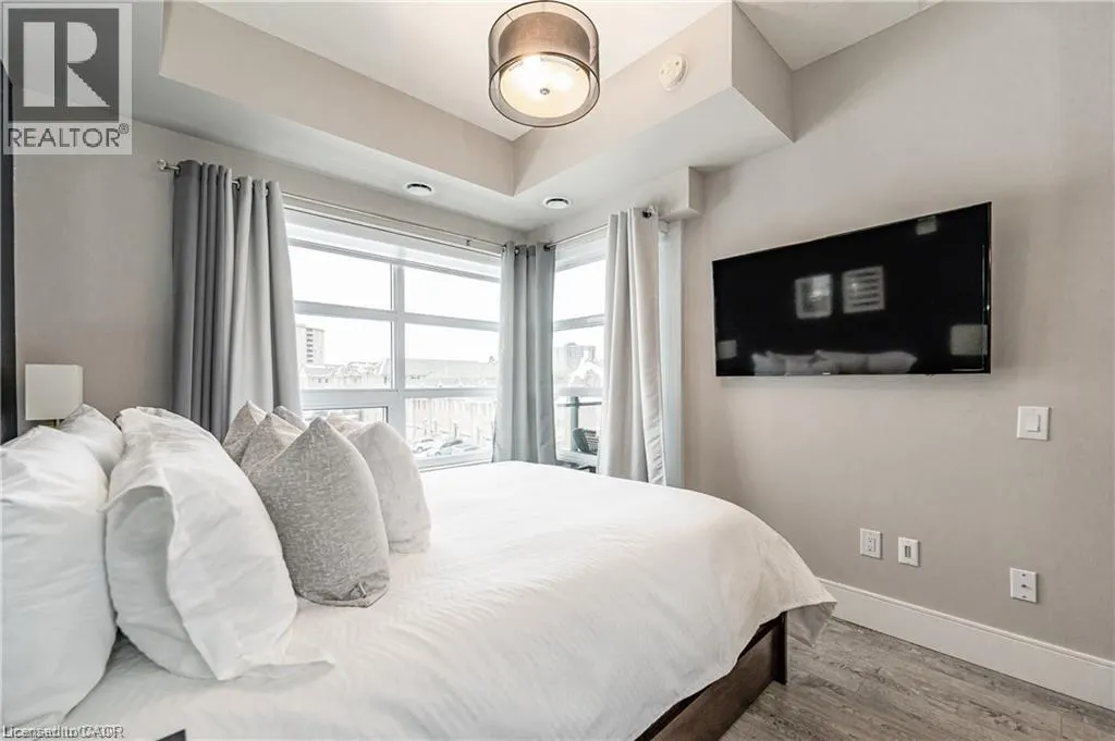 15 PRINCE ALBERT Boulevard Unit# 405, #405