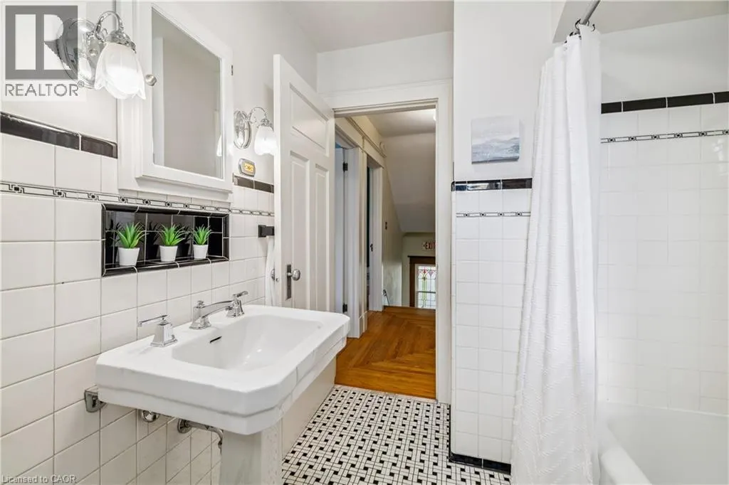 119 PROSPECT Street S