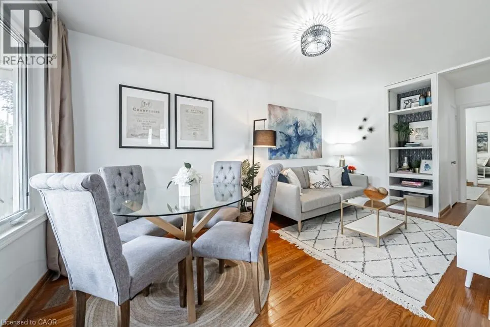 1089 MEREDITH Avenue