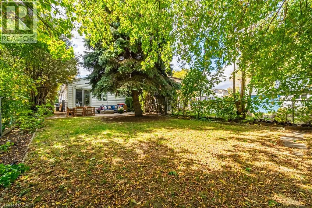 1089 MEREDITH Avenue