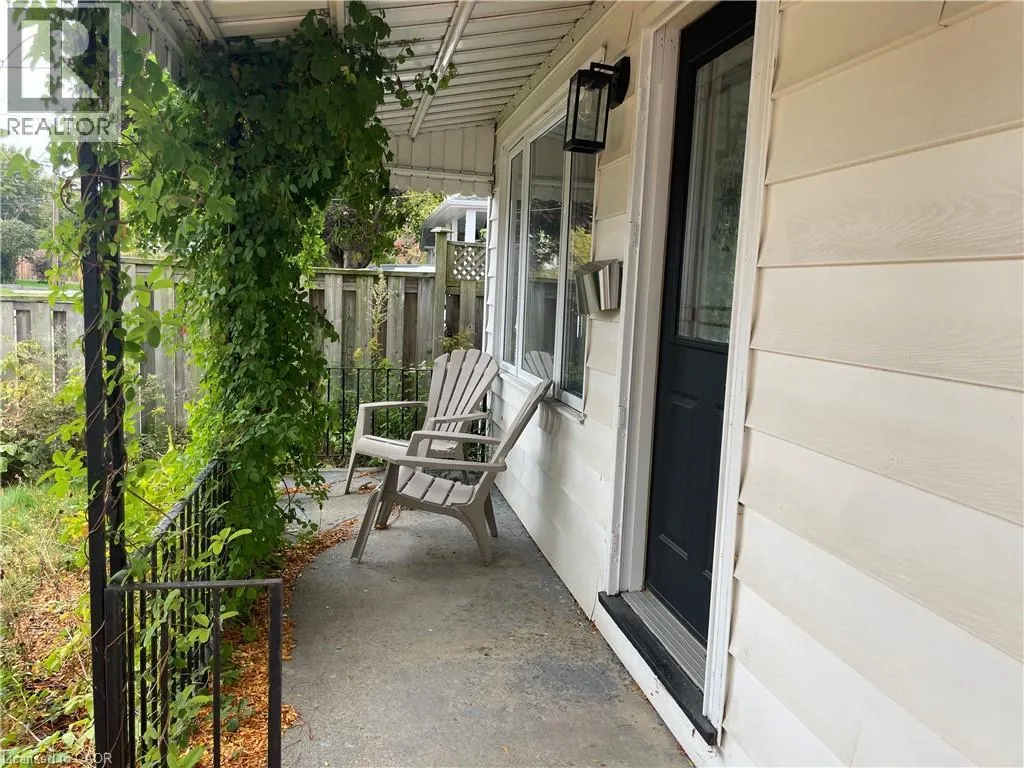 1089 MEREDITH Avenue