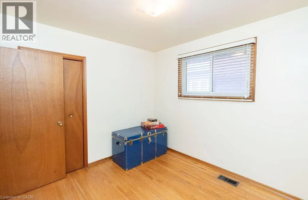 313 BARTON Street W