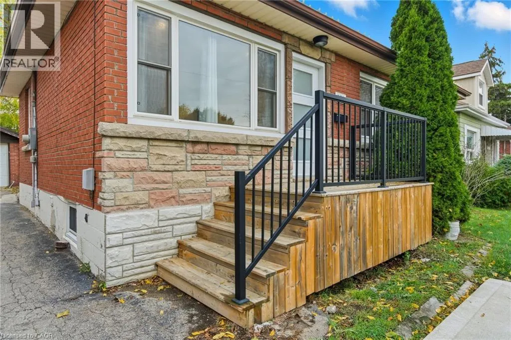 558 ROSSEAU Road