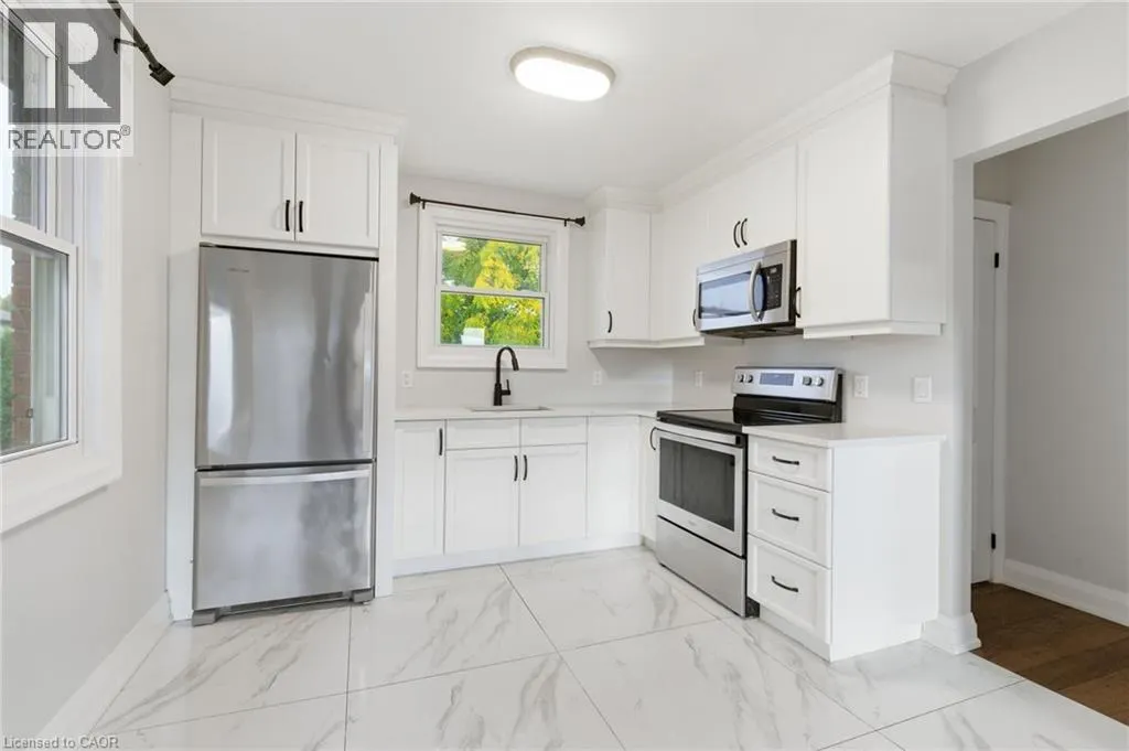 558 ROSSEAU Road