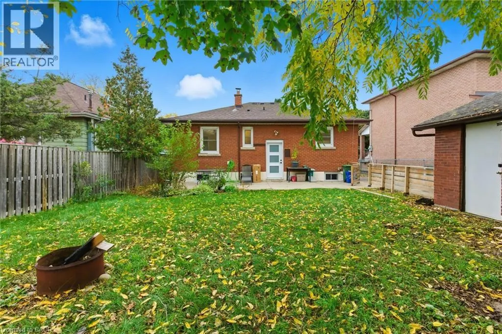 558 ROSSEAU Road