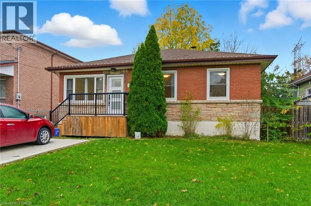 558 ROSSEAU Road